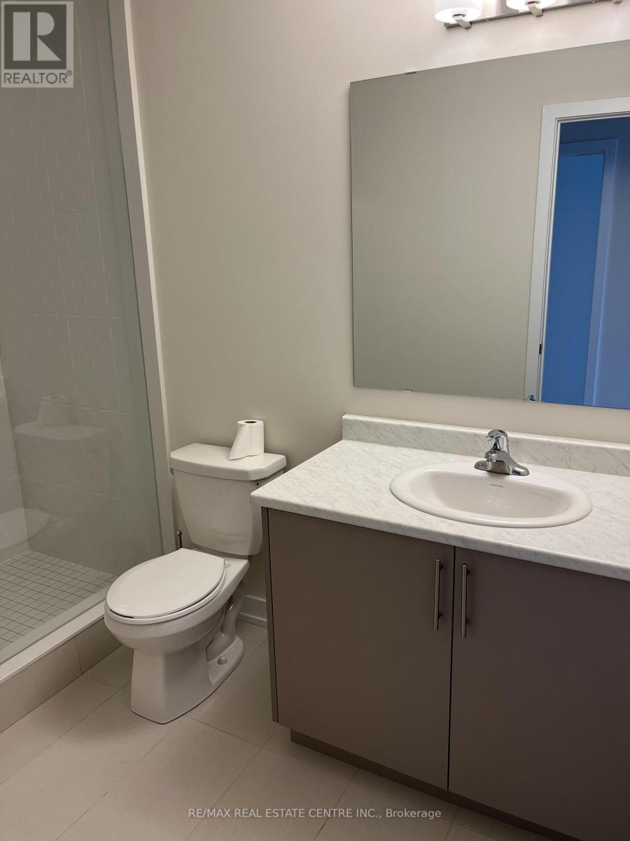 3112 Meadowridge Drive, Oakville, Ontario  L6H 7Z1 - Photo 5 - W12496492