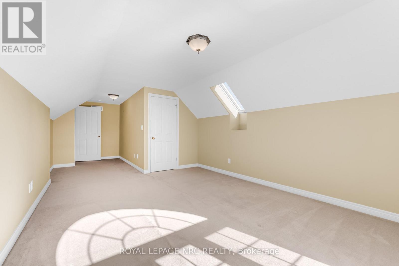 157 Loretta Drive, Niagara-On-The-Lake, Ontario  L0S 1T0 - Photo 21 - X12496678