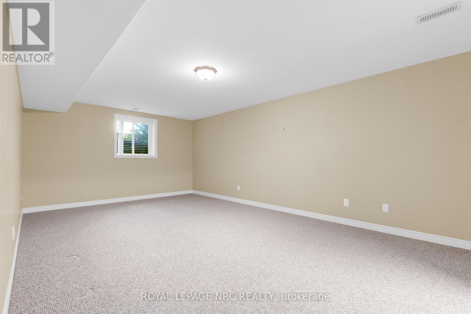 157 Loretta Drive, Niagara-On-The-Lake, Ontario  L0S 1T0 - Photo 34 - X12496678