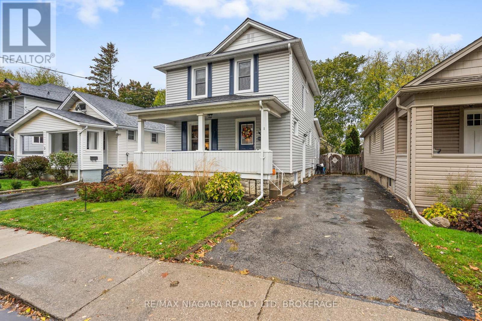 11 LINWOOD STREET, St. Catharines, Ontario