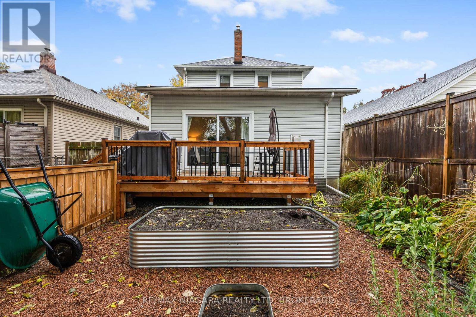 11 Linwood Street, St. Catharines, Ontario  L2R 1H2 - Photo 30 - X12496716