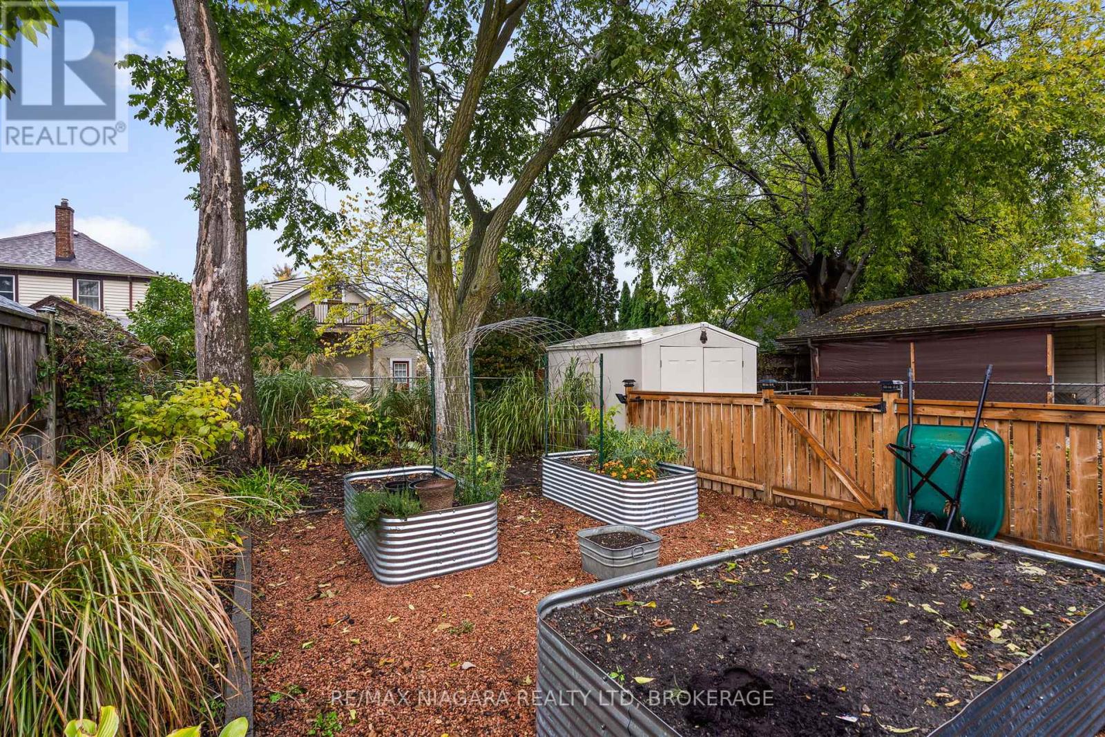 11 Linwood Street, St. Catharines, Ontario  L2R 1H2 - Photo 31 - X12496716