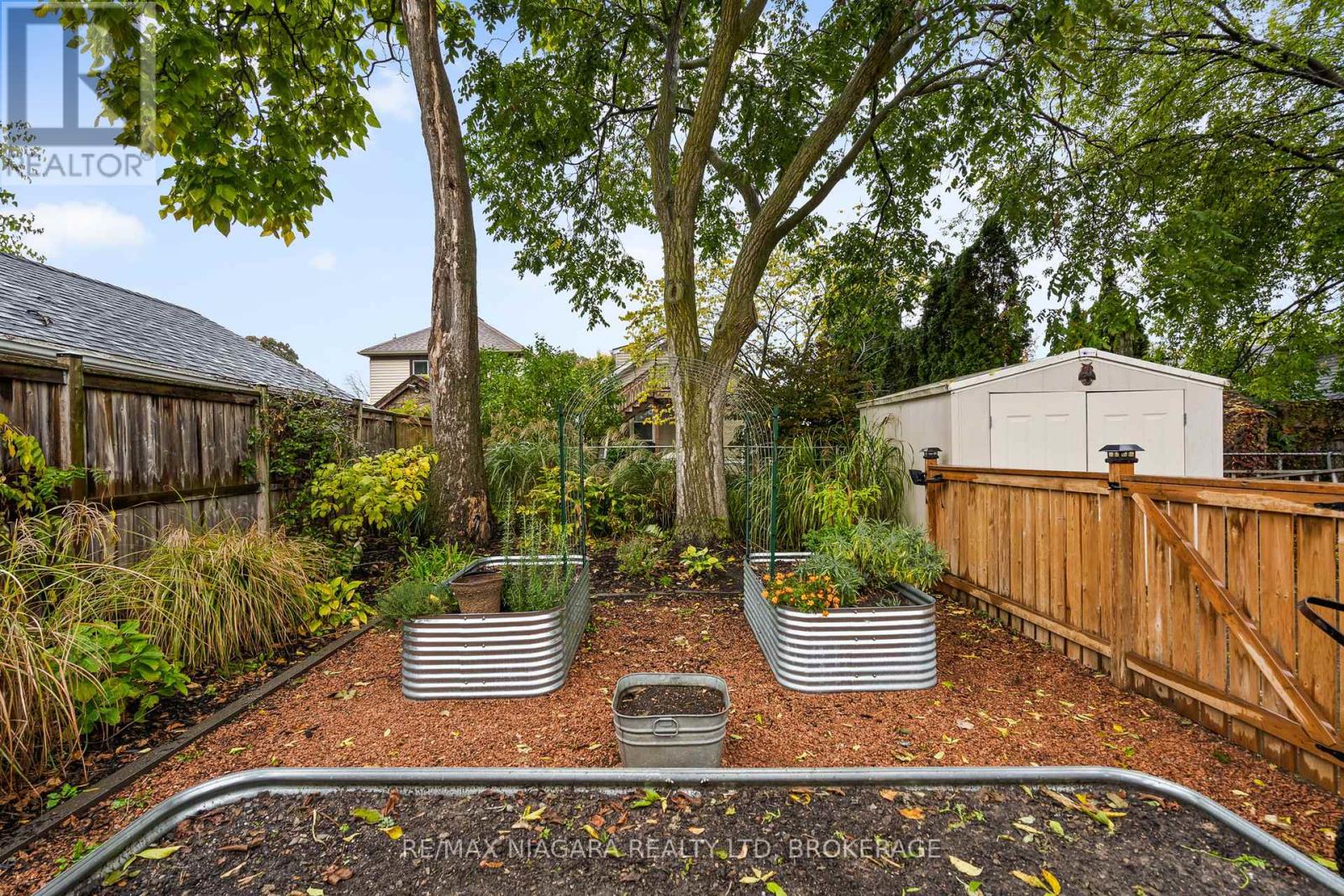 11 Linwood Street, St. Catharines, Ontario  L2R 1H2 - Photo 32 - X12496716