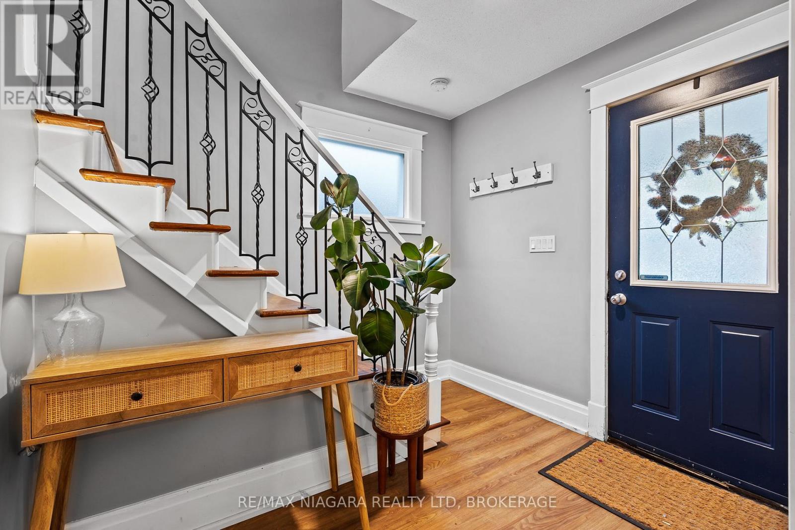 11 Linwood Street, St. Catharines, Ontario  L2R 1H2 - Photo 5 - X12496716