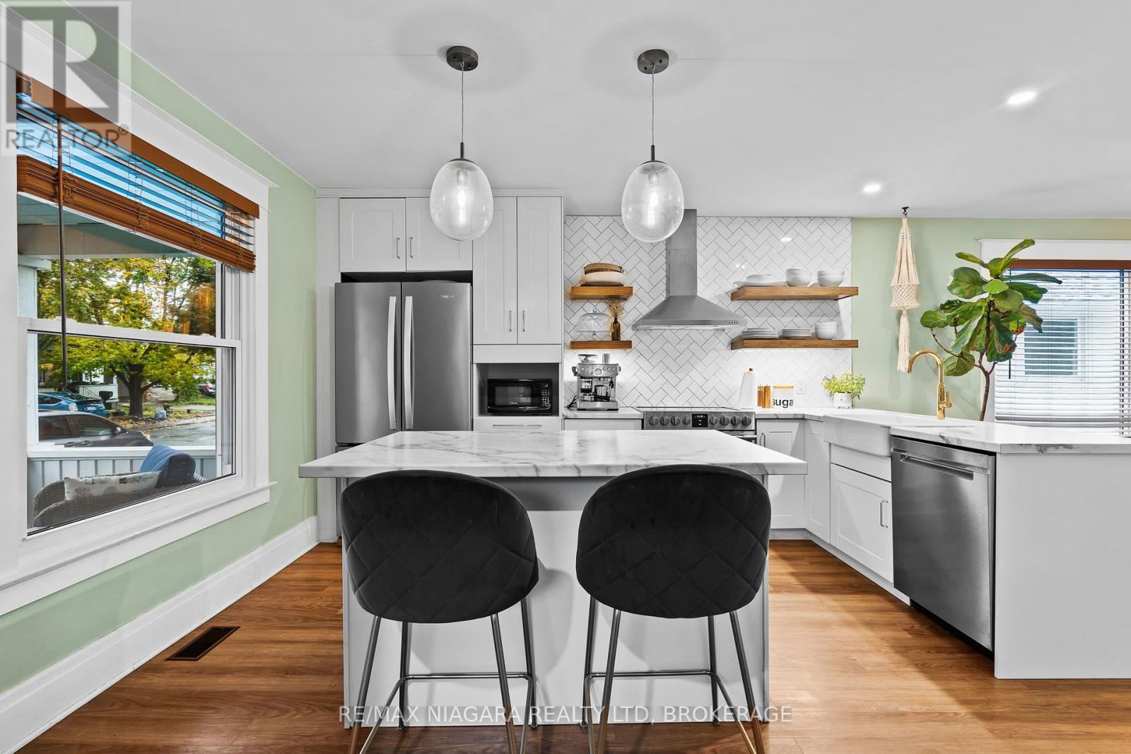 11 Linwood Street, St. Catharines, Ontario  L2R 1H2 - Photo 6 - X12496716