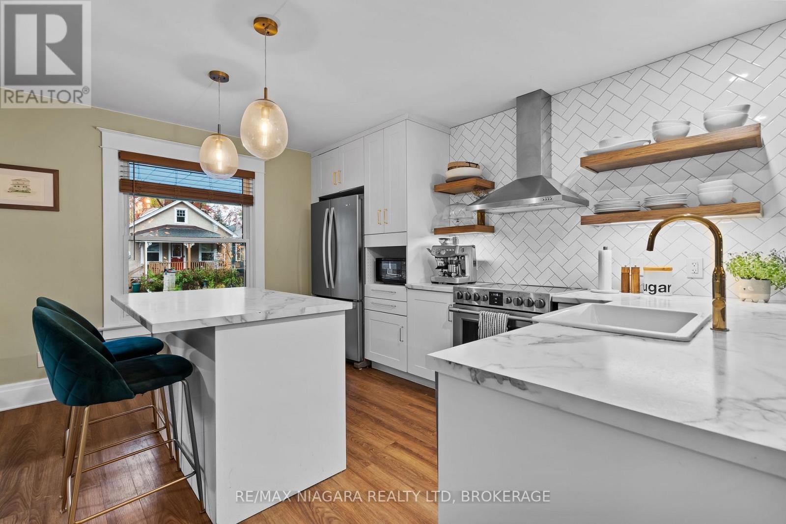 11 Linwood Street, St. Catharines, Ontario  L2R 1H2 - Photo 8 - X12496716