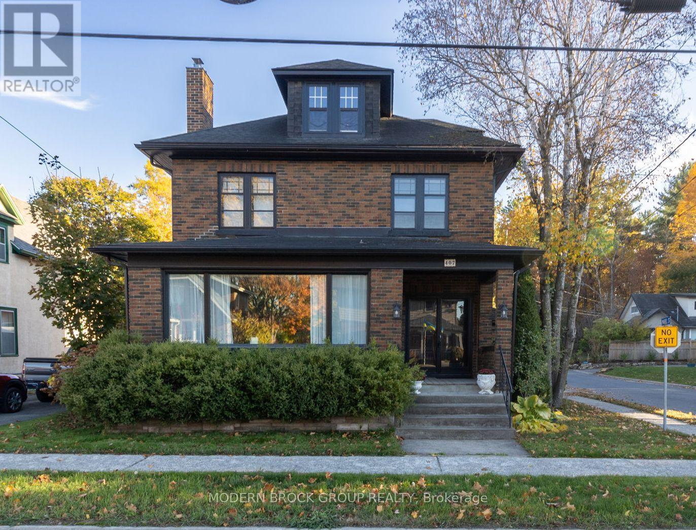 407 King Street W, Brockville, Ontario  K6V 3S8 - Photo 1 - X12496686