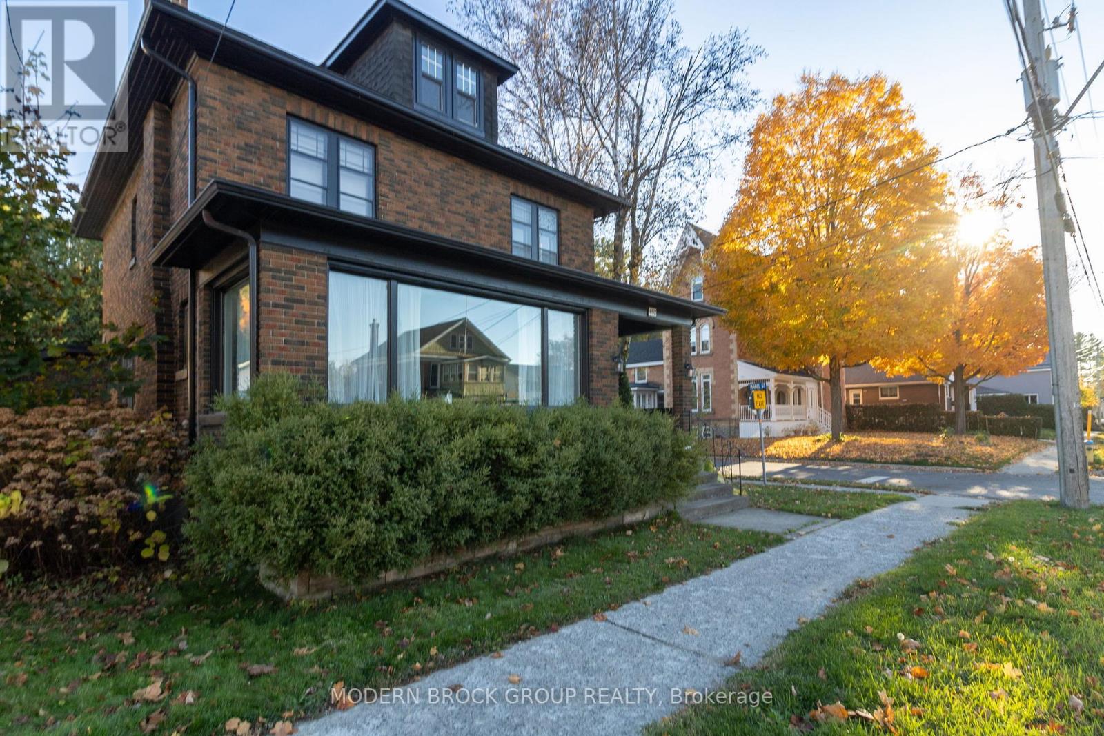 407 King Street W, Brockville, Ontario  K6V 3S8 - Photo 2 - X12496686