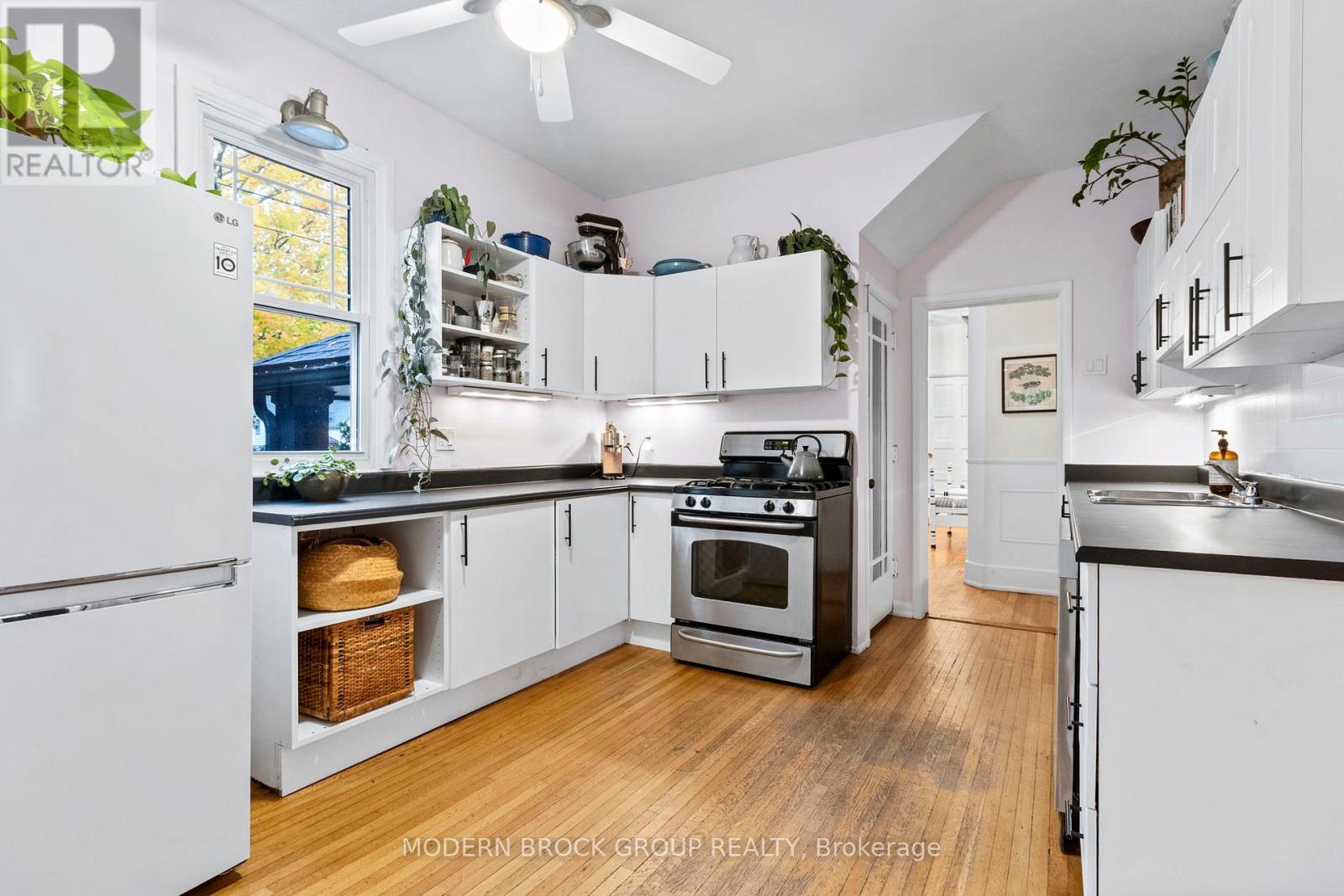 407 King Street W, Brockville, Ontario  K6V 3S8 - Photo 28 - X12496686