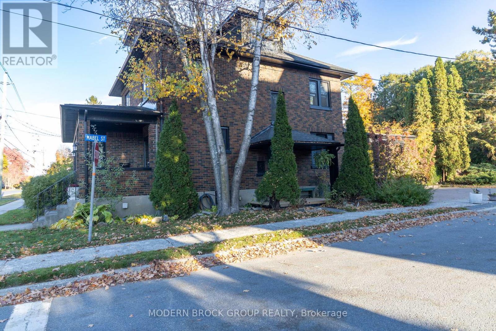 407 King Street W, Brockville, Ontario  K6V 3S8 - Photo 4 - X12496686