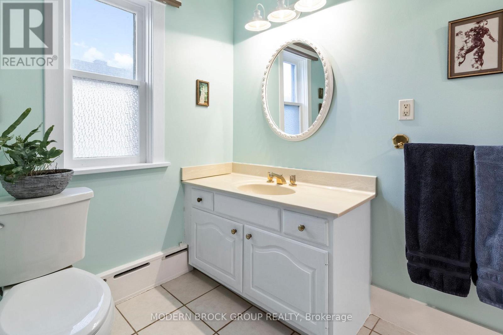 407 King Street W, Brockville, Ontario  K6V 3S8 - Photo 40 - X12496686