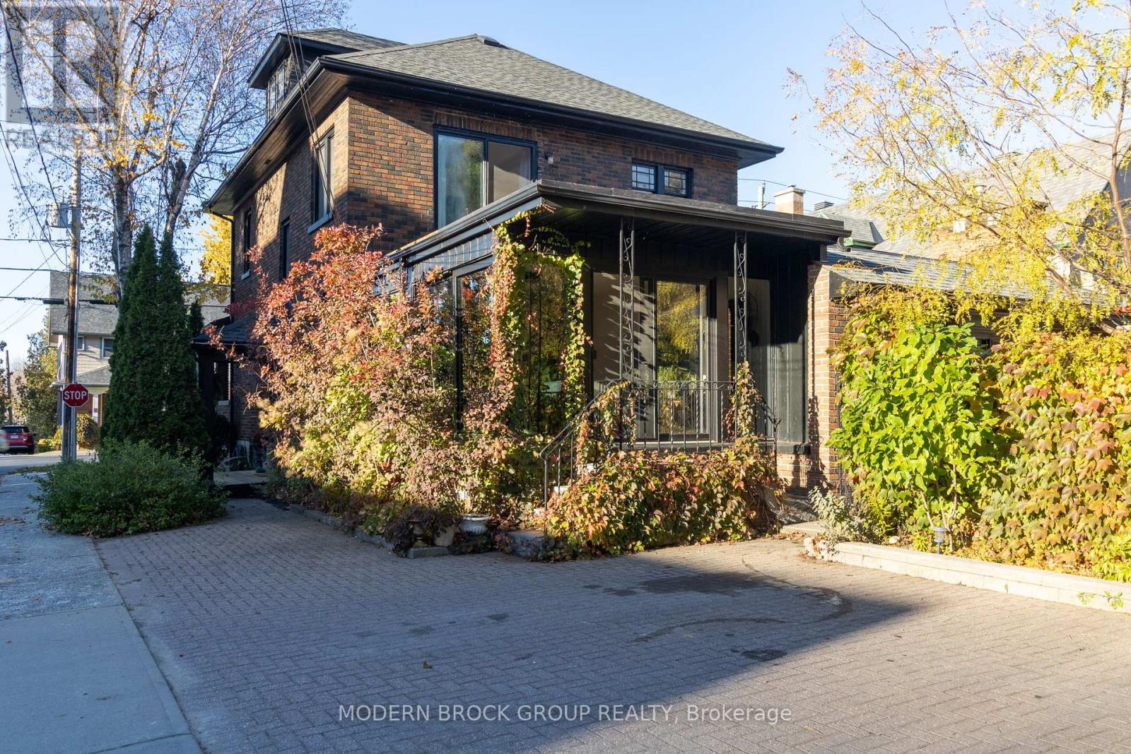 407 King Street W, Brockville, Ontario  K6V 3S8 - Photo 5 - X12496686