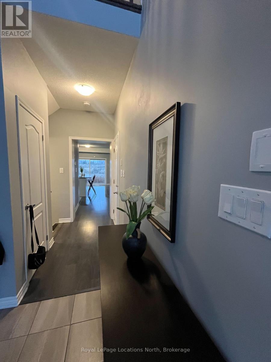 38 Sandhill Crane Drive, Wasaga Beach, Ontario  L9Z 0J6 - Photo 3 - S12496736