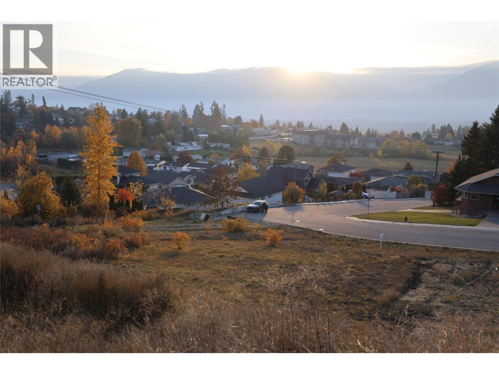 1102 12th Avenue, creston, British Columbia