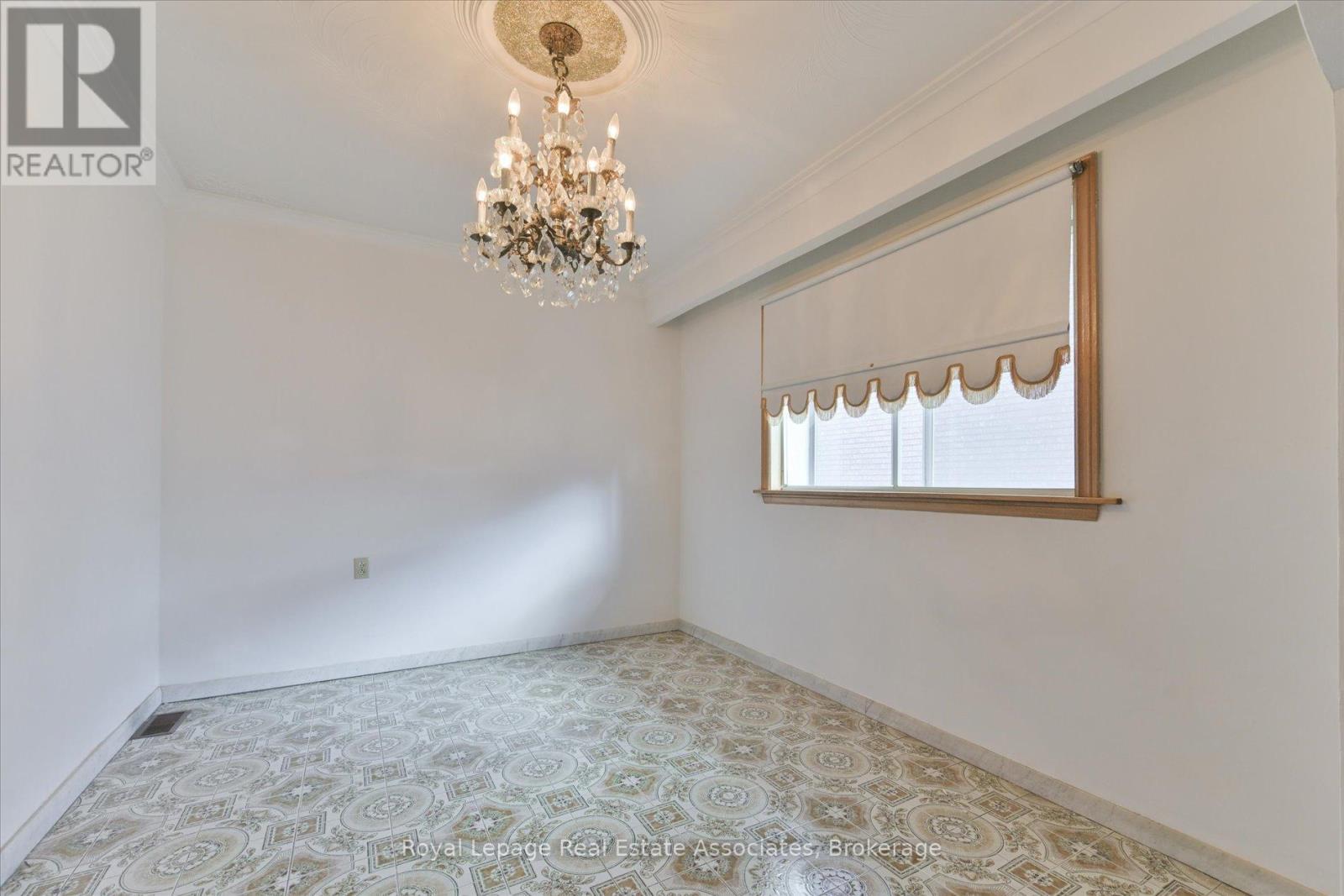 135 Jay Street, Toronto, Ontario  M6L 2M3 - Photo 13 - W12496516