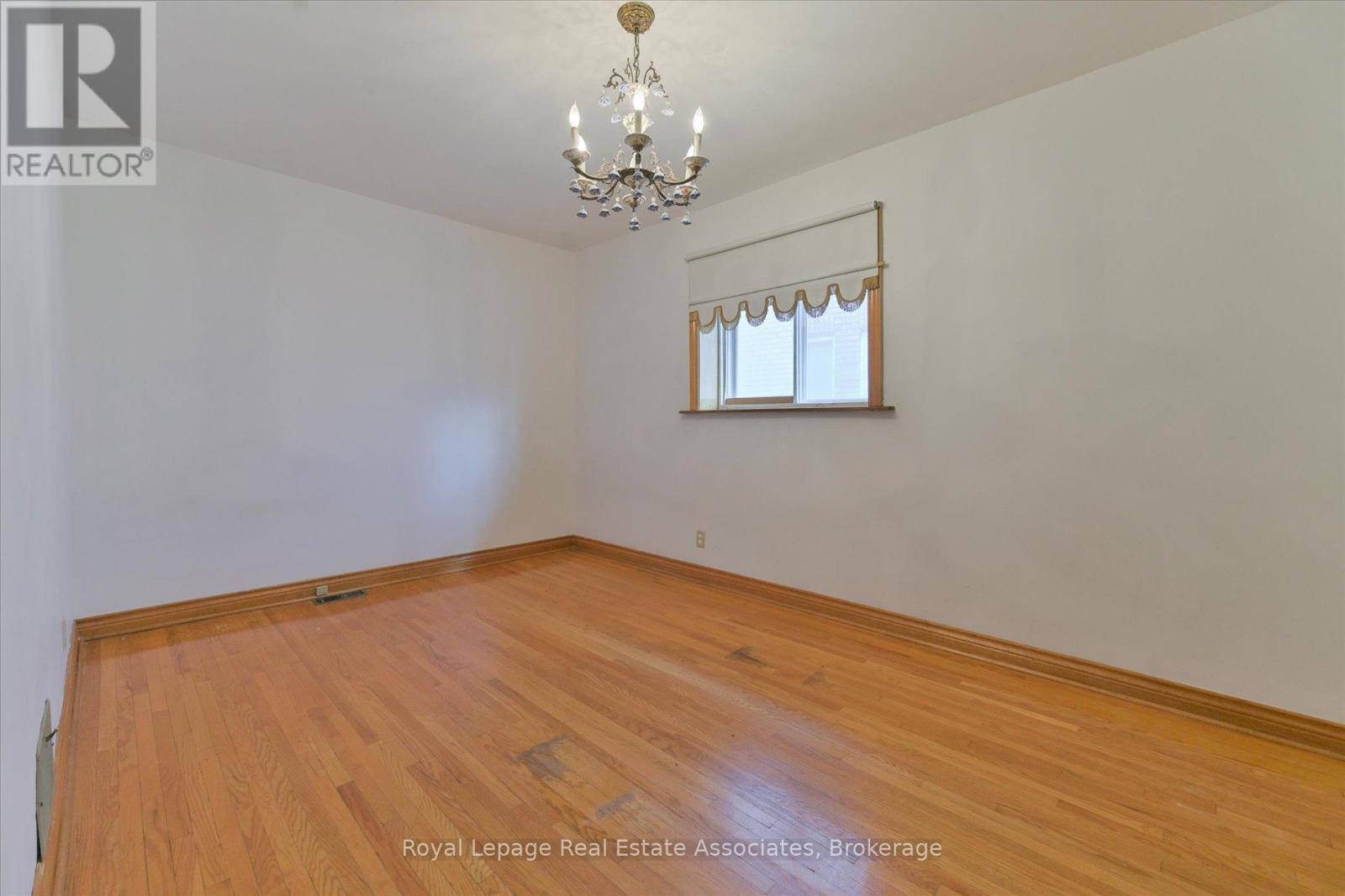 135 Jay Street, Toronto, Ontario  M6L 2M3 - Photo 16 - W12496516