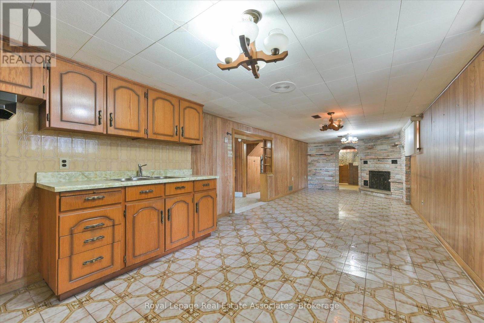 135 Jay Street, Toronto, Ontario  M6L 2M3 - Photo 30 - W12496516