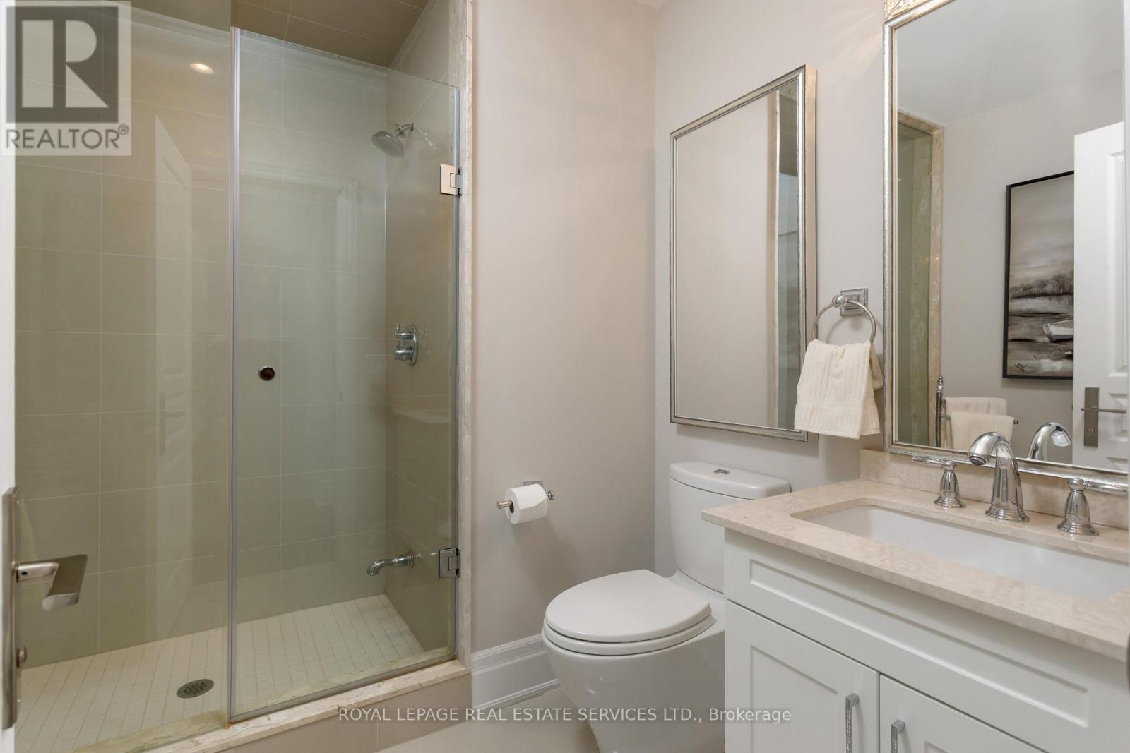 251 Hanover Street, Oakville, Ontario  L6K 0H3 - Photo 21 - W12496554