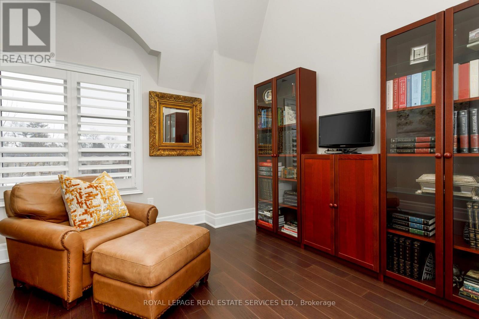 251 Hanover Street, Oakville, Ontario  L6K 0H3 - Photo 31 - W12496554