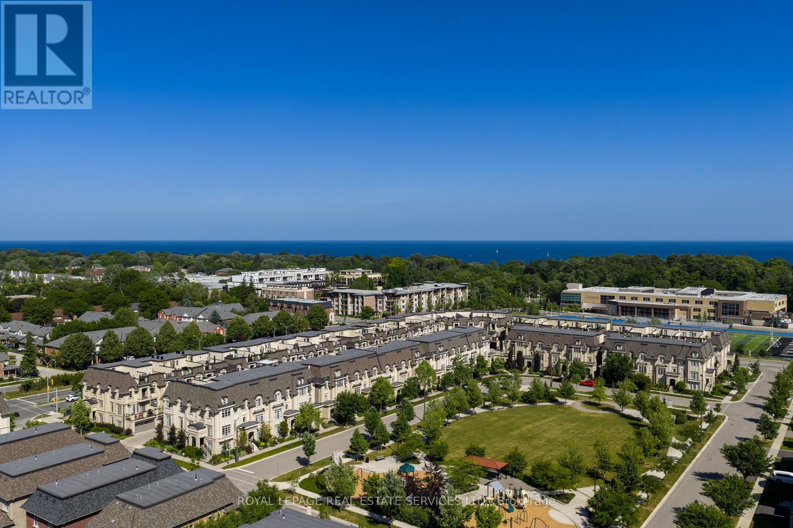 251 Hanover Street, Oakville, Ontario  L6K 0H3 - Photo 48 - W12496554