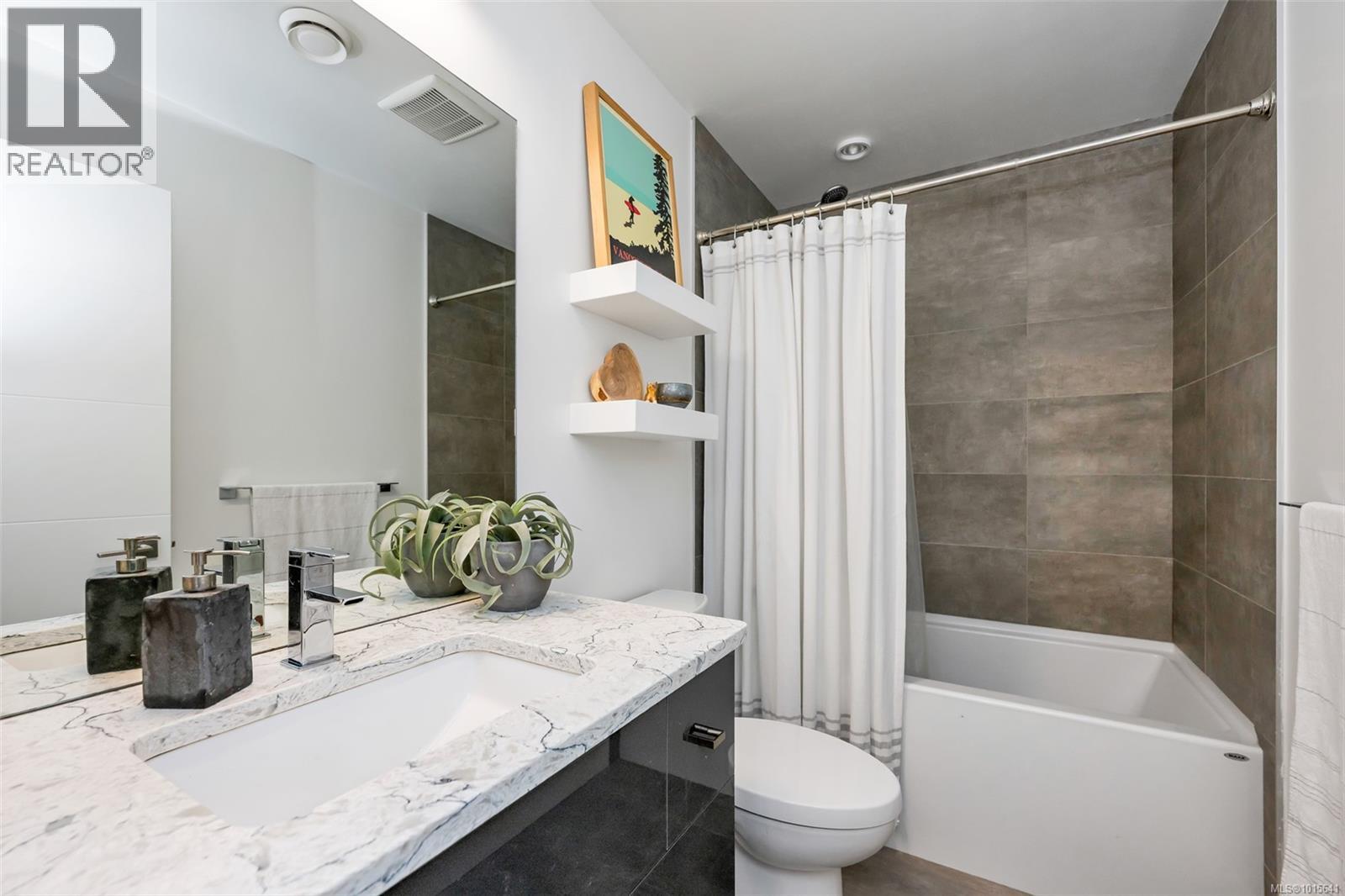 1040 Colville Rd, Esquimalt, British Columbia  V9A 4P7 - Photo 38 - 1015641