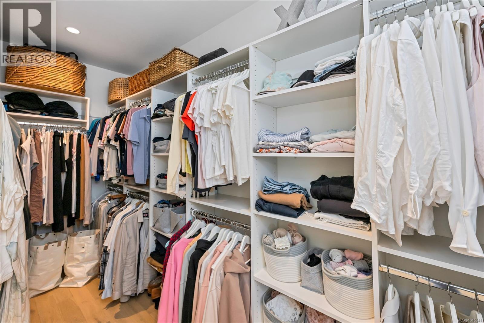 1040 Colville Rd, Esquimalt, British Columbia  V9A 4P7 - Photo 31 - 1015641