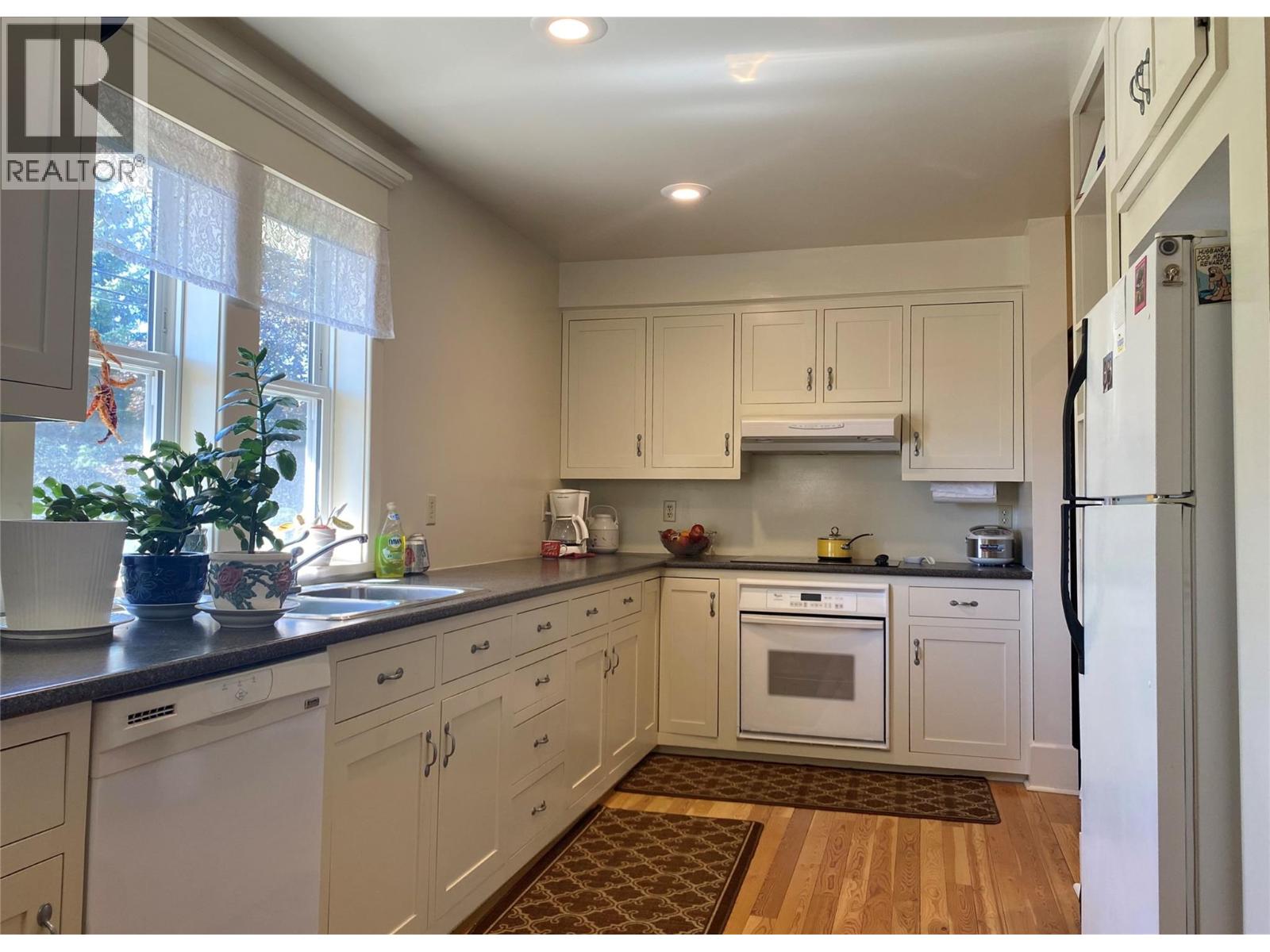 7251 6th Street, Grand Forks, British Columbia  V0H 1H0 - Photo 14 - 10359304