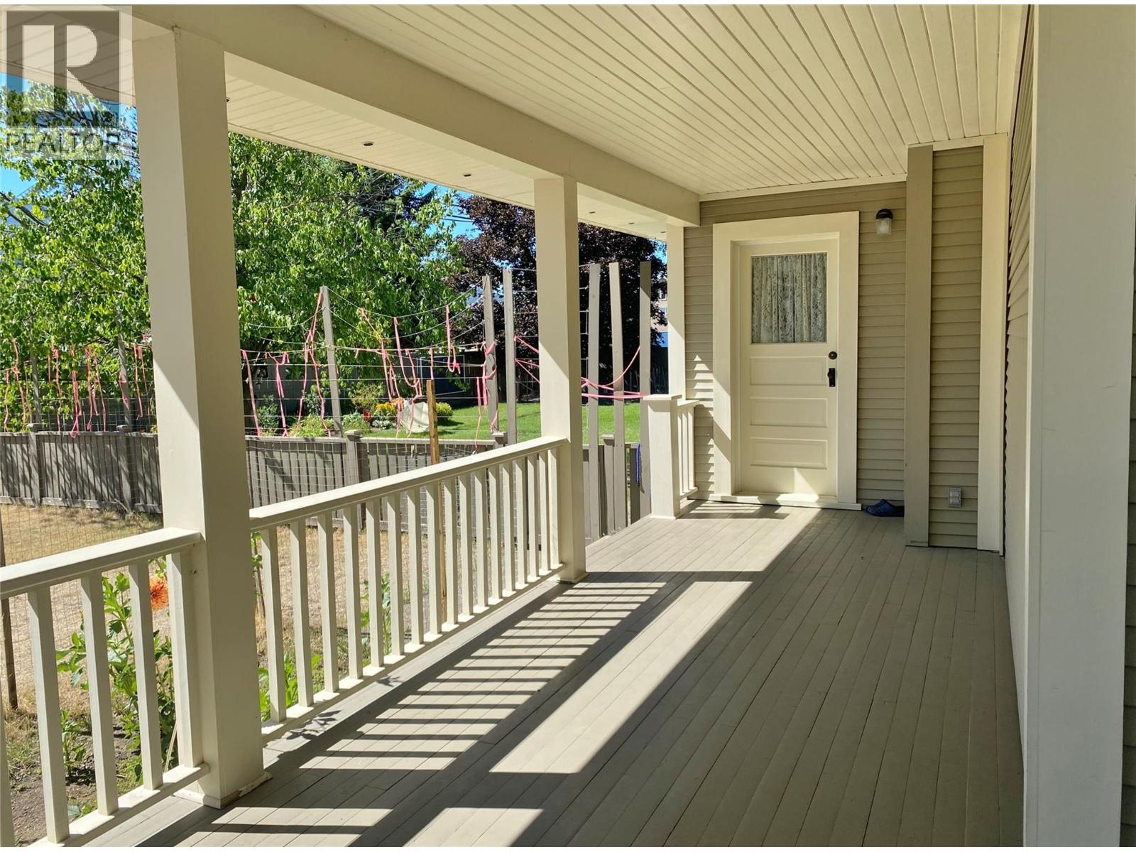 7251 6th Street, Grand Forks, British Columbia  V0H 1H0 - Photo 4 - 10359304