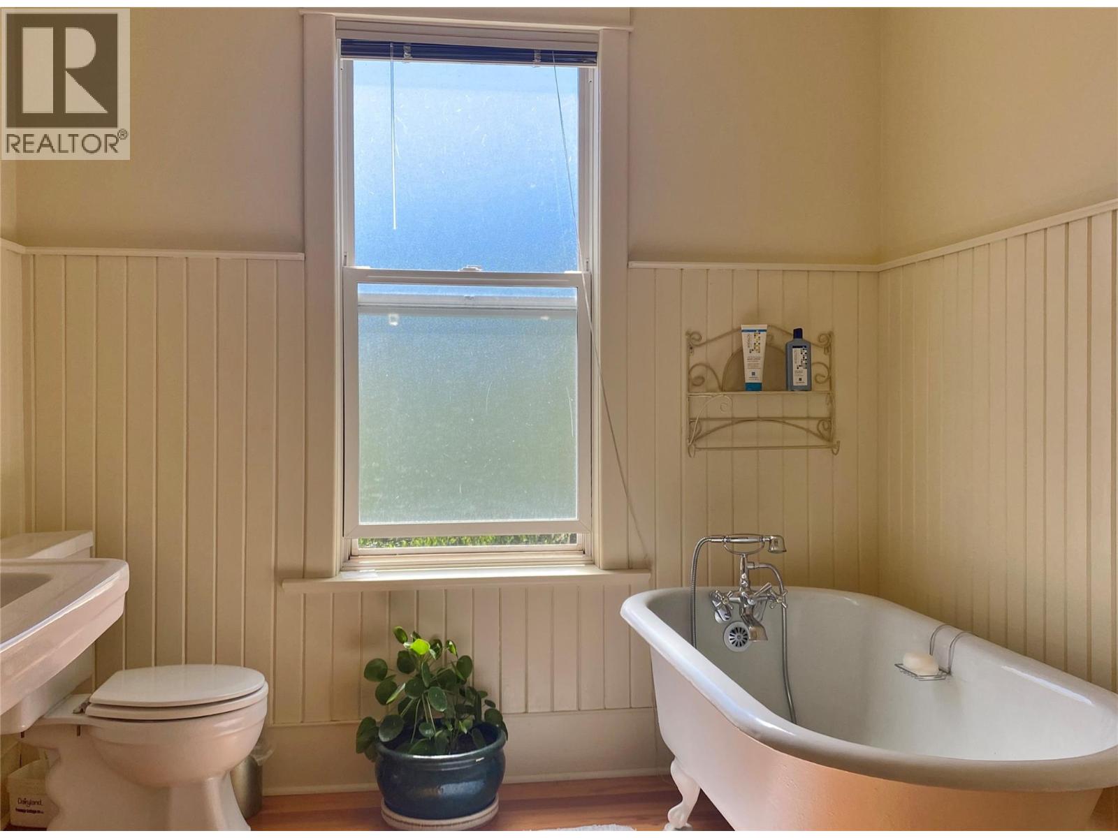 7251 6th Street, Grand Forks, British Columbia  V0H 1H0 - Photo 38 - 10359304