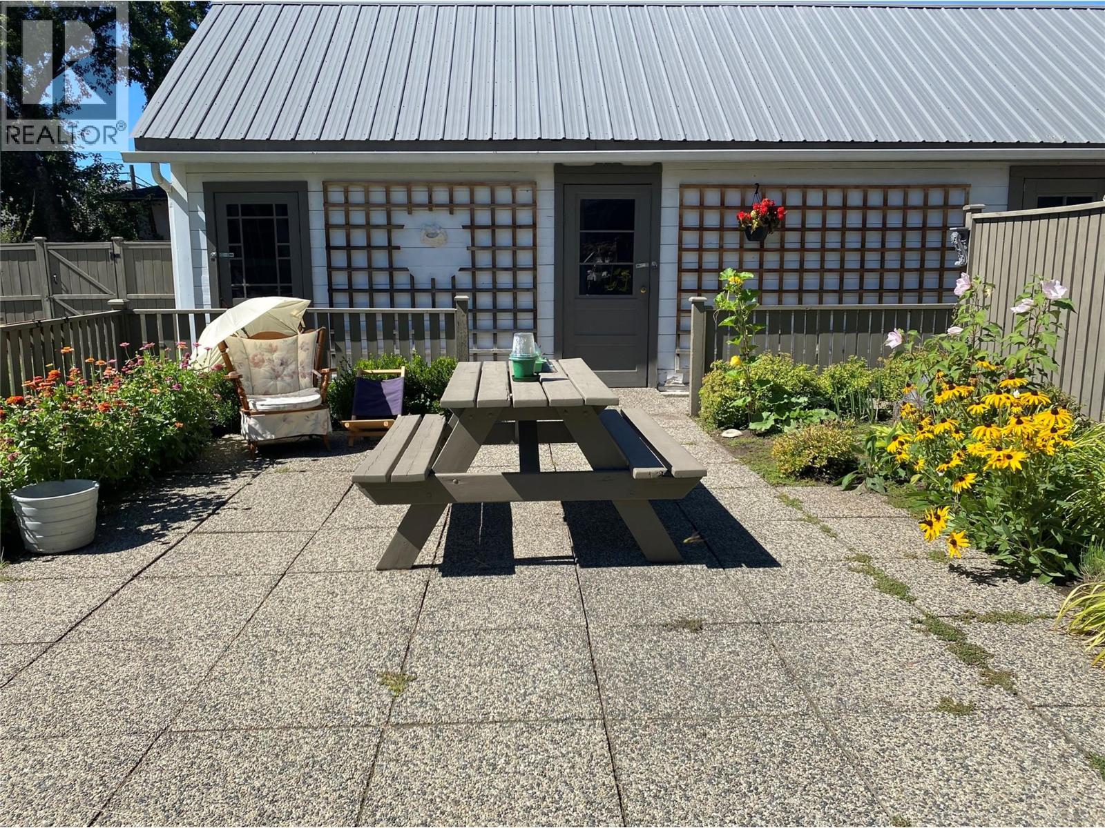 7251 6th Street, Grand Forks, British Columbia  V0H 1H0 - Photo 28 - 10359304