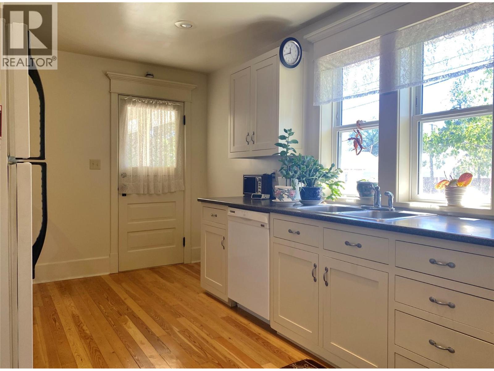 7251 6th Street, Grand Forks, British Columbia  V0H 1H0 - Photo 13 - 10359304