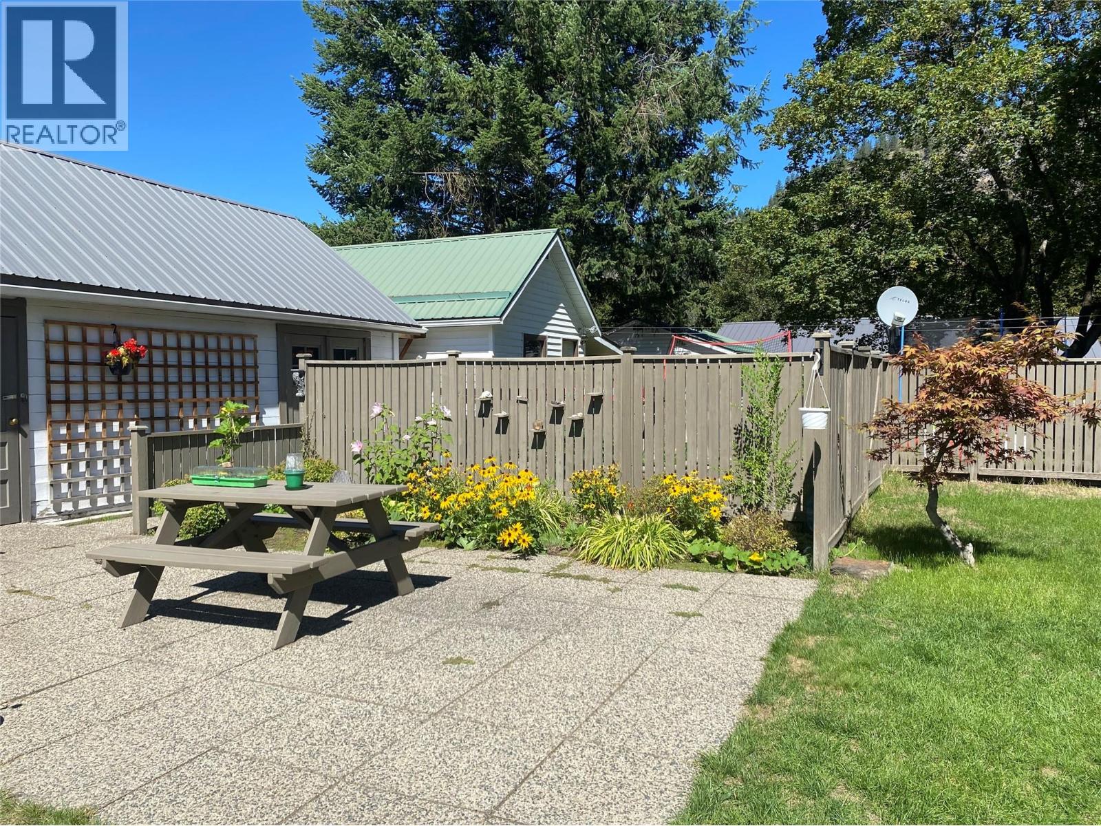 7251 6th Street, Grand Forks, British Columbia  V0H 1H0 - Photo 43 - 10359304