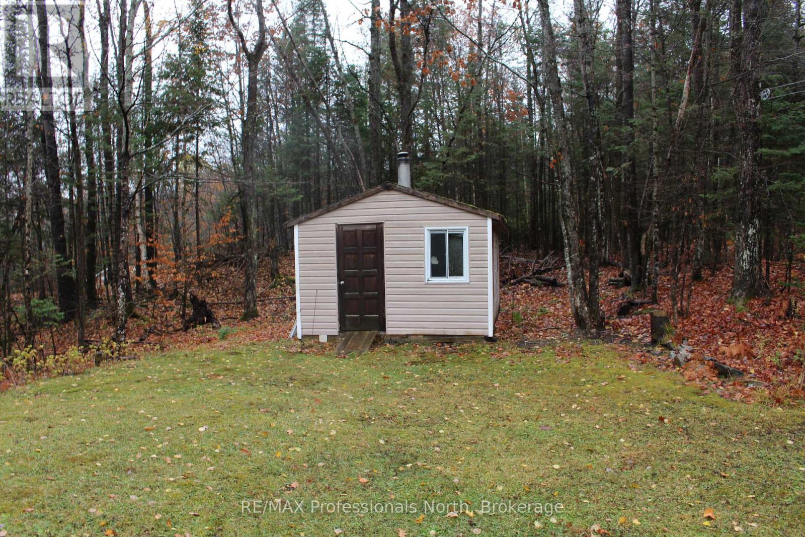 1121 Old Donald Road N, Dysart Et Al (Dysart), Ontario  K0M 1S0 - Photo 10 - X12496644