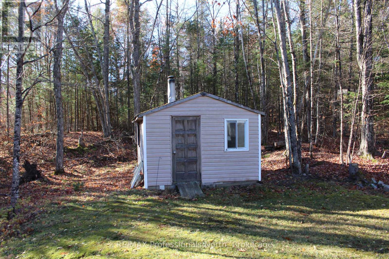 1121 Old Donald Road N, Dysart Et Al (Dysart), Ontario  K0M 1S0 - Photo 11 - X12496644