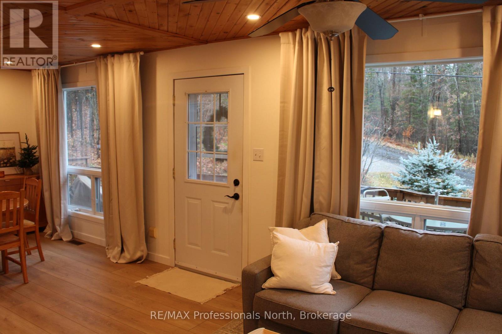 1121 Old Donald Road N, Dysart Et Al (Dysart), Ontario  K0M 1S0 - Photo 14 - X12496644