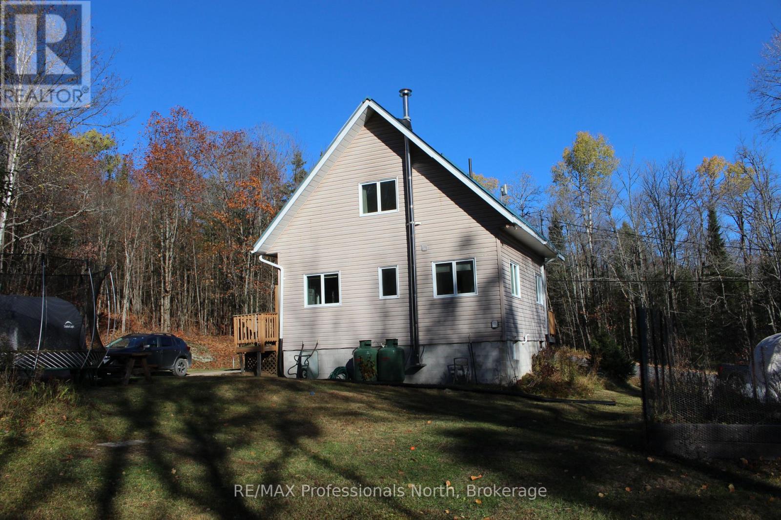 1121 Old Donald Road N, Dysart Et Al (Dysart), Ontario  K0M 1S0 - Photo 6 - X12496644