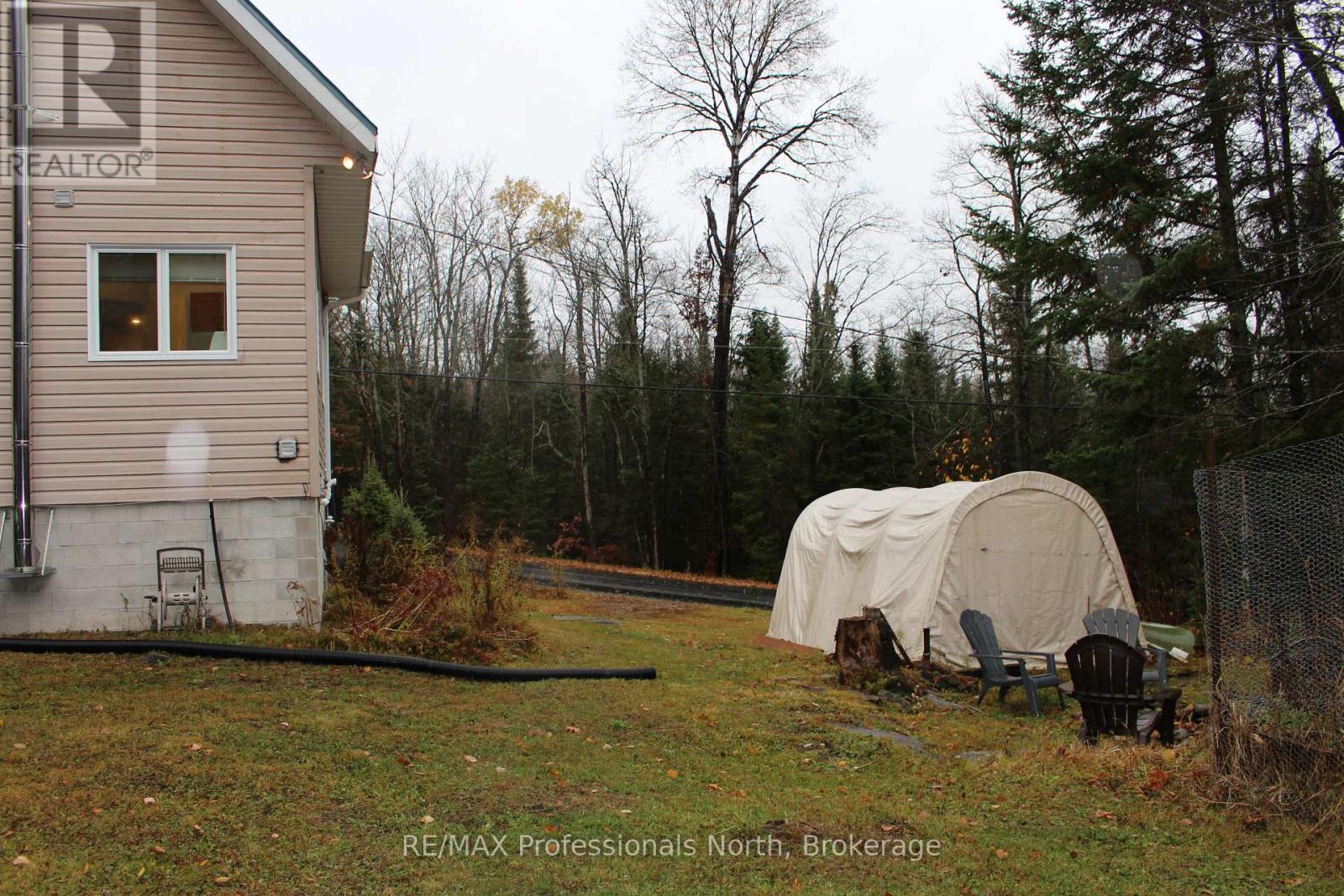 1121 Old Donald Road N, Dysart Et Al (Dysart), Ontario  K0M 1S0 - Photo 9 - X12496644