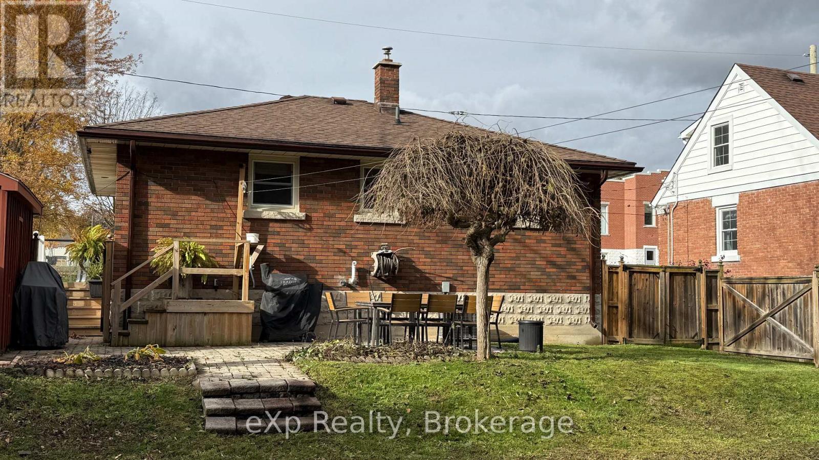 321 10th Avenue, Hanover, Ontario  N4N 2N4 - Photo 2 - X12496718