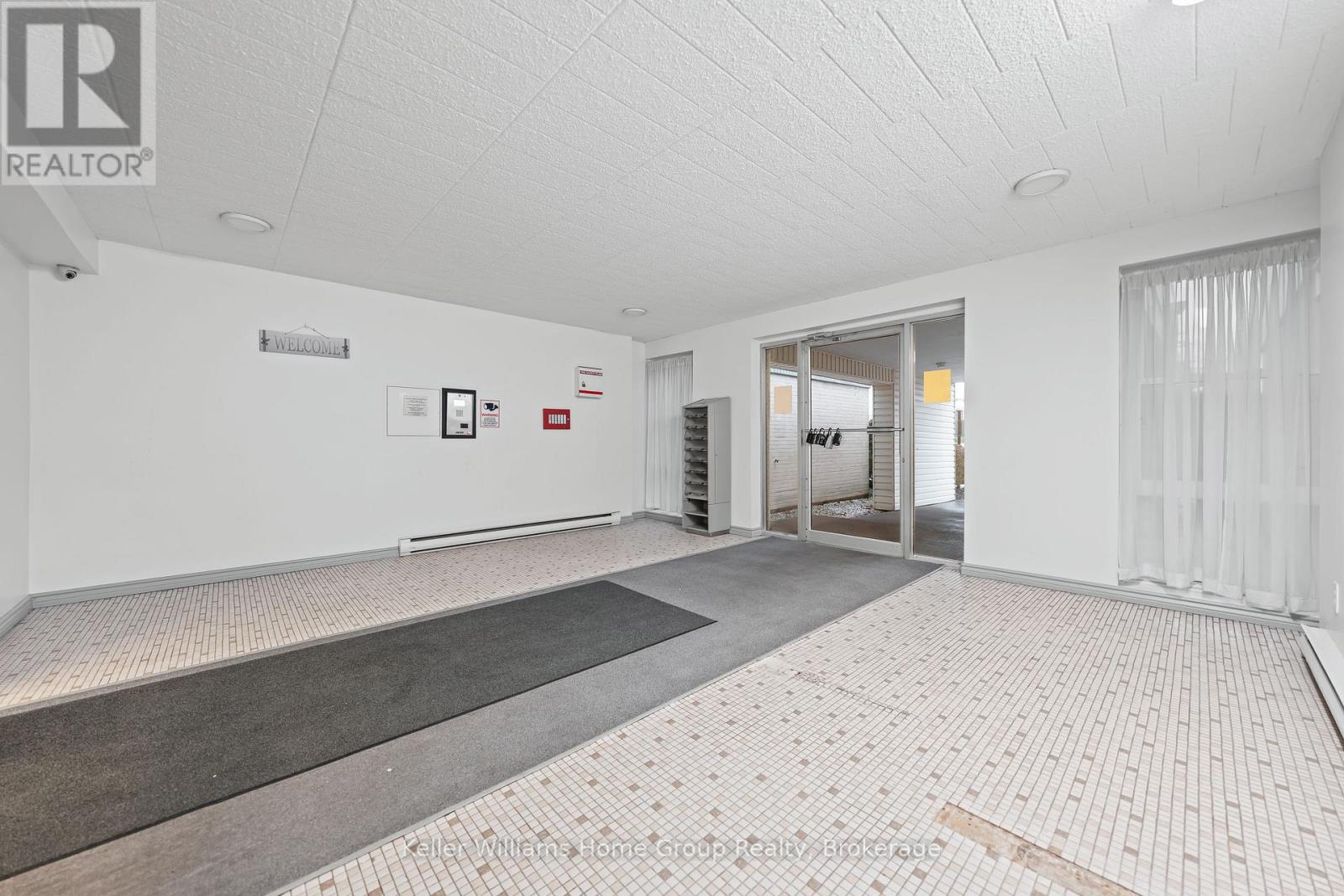 408 - 91 Conroy Crescent, Guelph, Ontario  N1G 2V5 - Photo 4 - X12496750