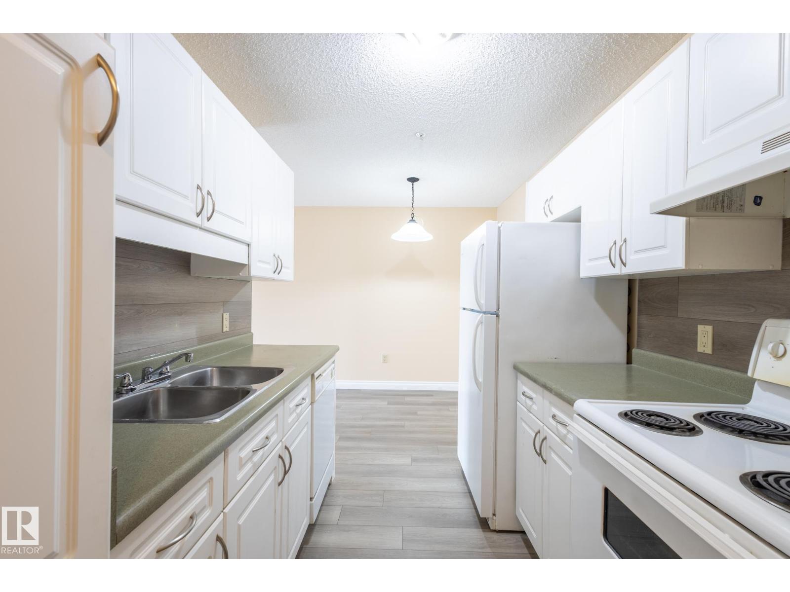 #404 11446 40 Av Nw, Edmonton, Alberta  T6J 0R5 - Photo 4 - E4464237