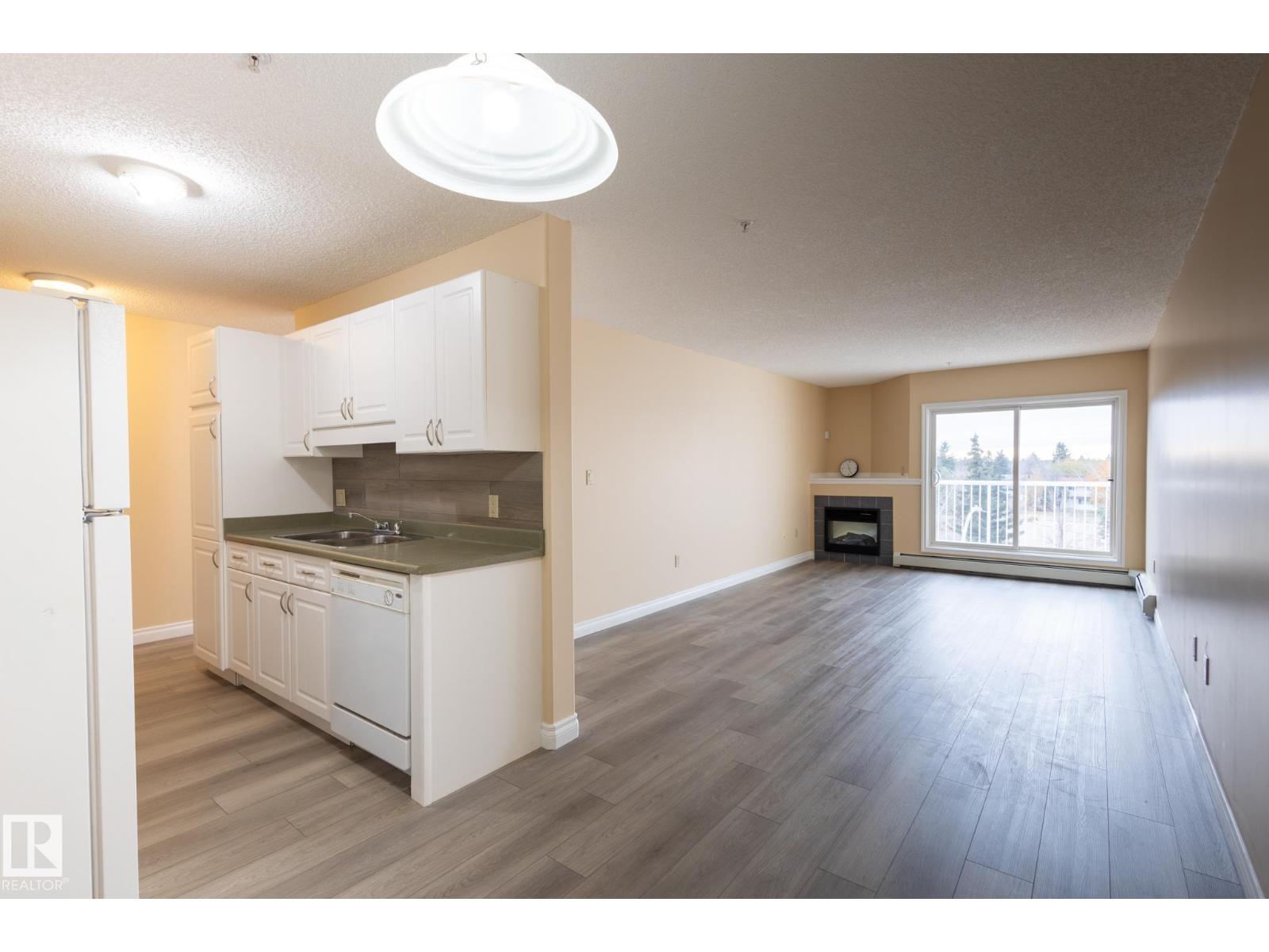 #404 11446 40 Av Nw, Edmonton, Alberta  T6J 0R5 - Photo 5 - E4464237