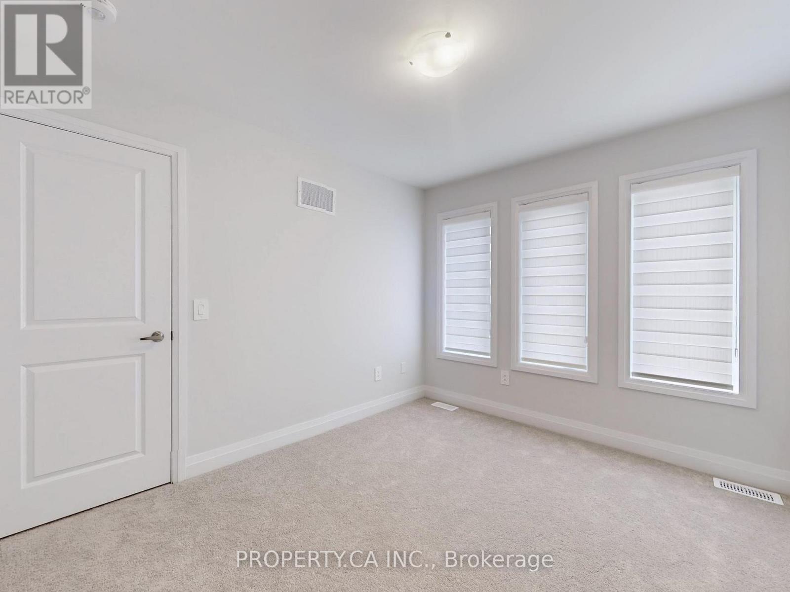 111 Corley Street, Kawartha Lakes, Ontario  K9V 6C2 - Photo 17 - X12496508