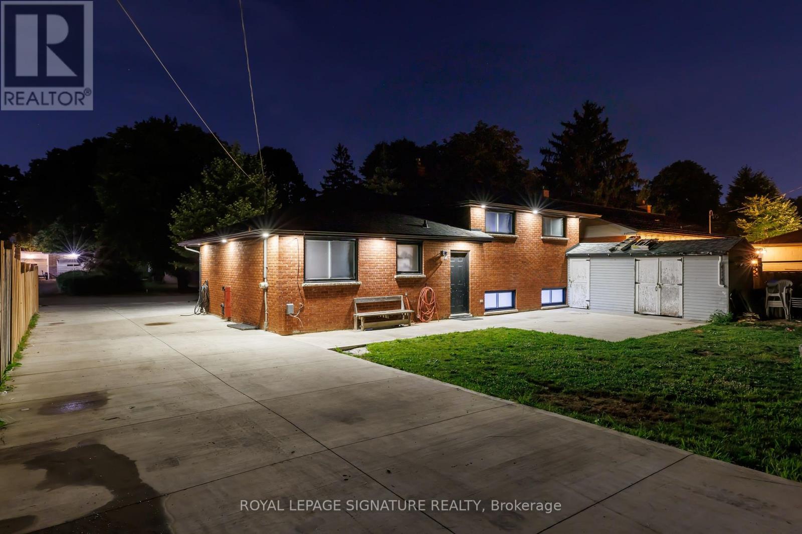 18 Silverdale Crescent, London South, Ontario  N5Z 4A4 - Photo 32 - X12496524