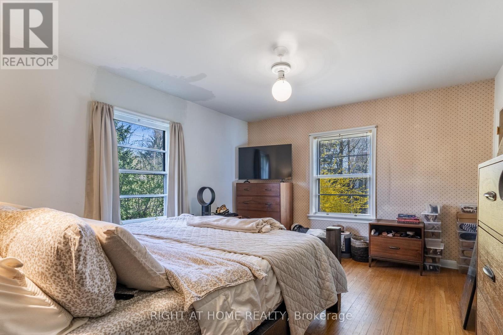 67 St. Margarets Road, Hamilton, Ontario  L9G 2L1 - Photo 17 - X12496596