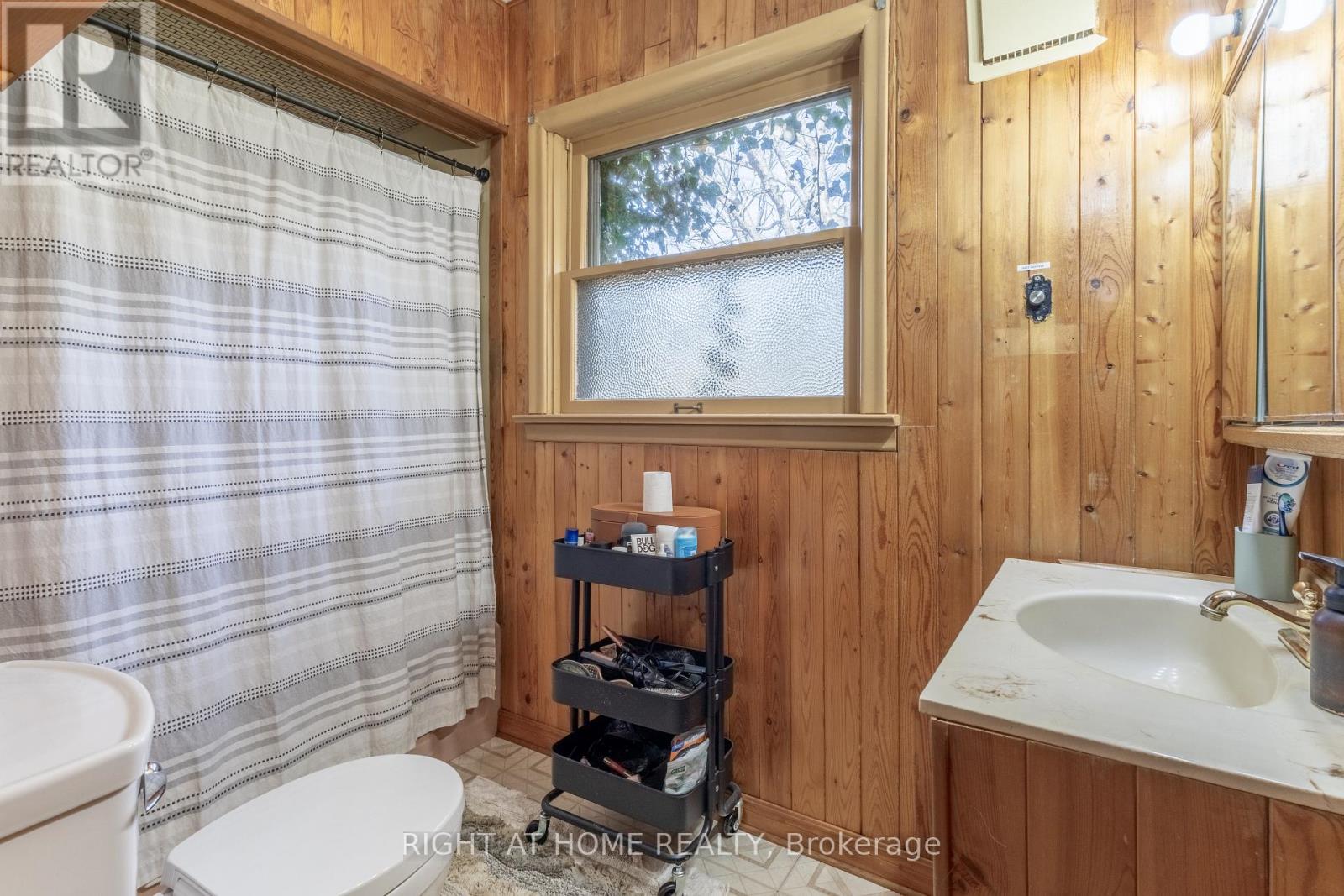 67 St. Margarets Road, Hamilton, Ontario  L9G 2L1 - Photo 18 - X12496596