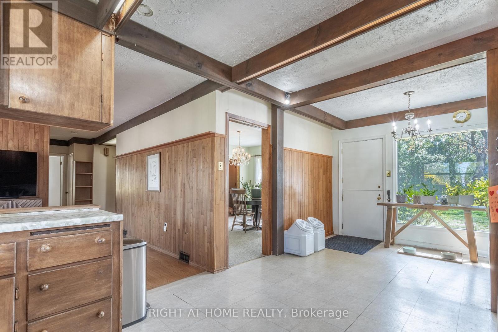 67 St. Margarets Road, Hamilton, Ontario  L9G 2L1 - Photo 8 - X12496596