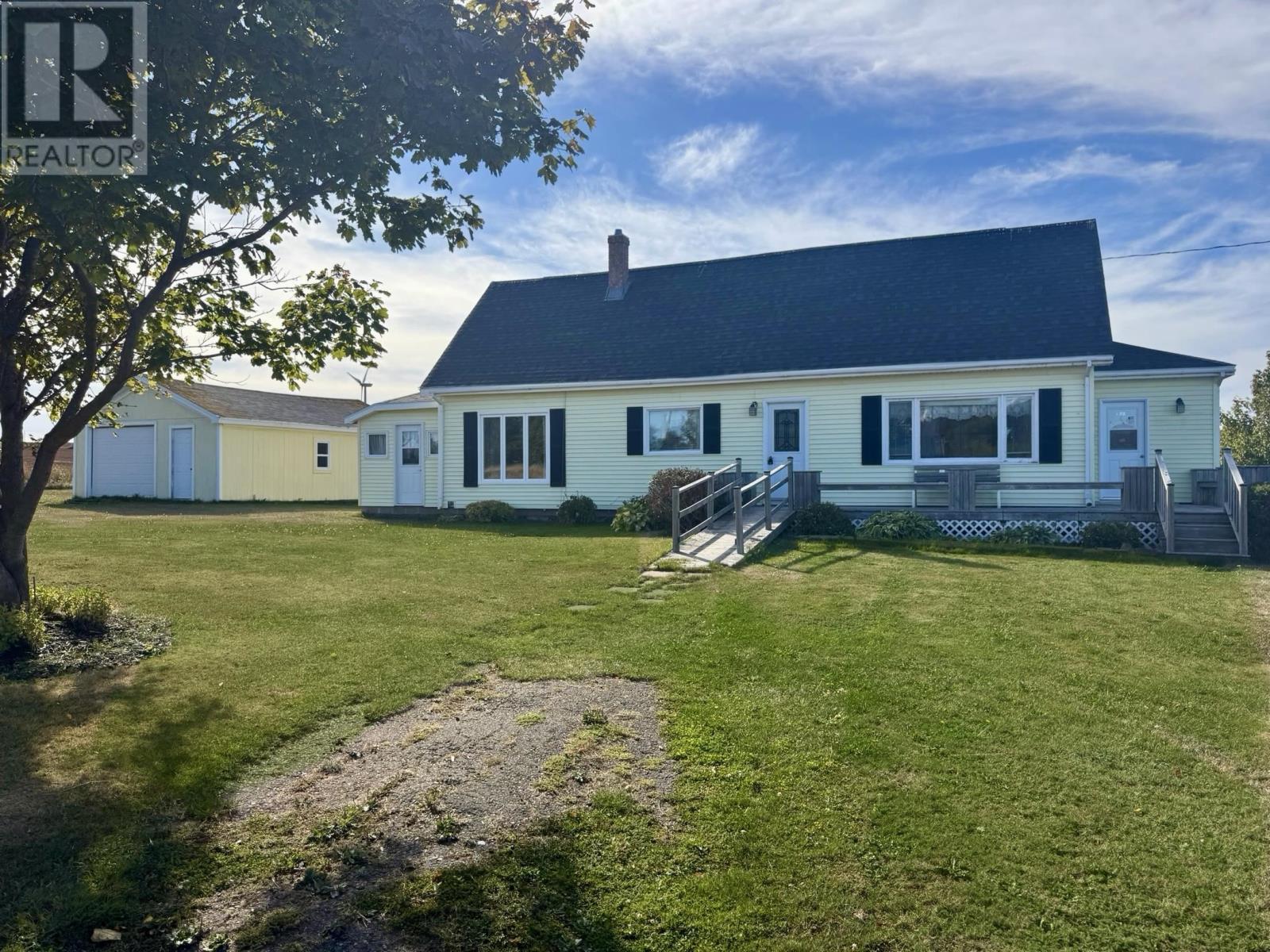 5915 Northside Road, North Lake, Prince Edward Island  C0B 2B0 - Photo 2 - 202527011