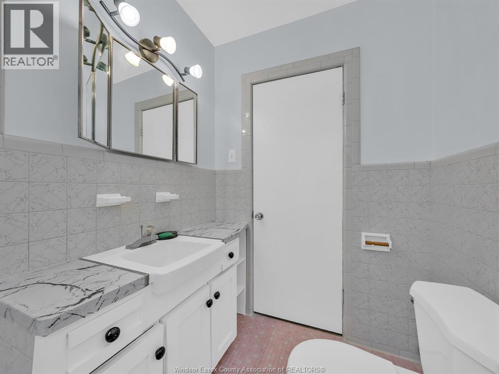 1384 Parent, Windsor, Ontario  N8X 4J3 - Photo 25 - 25027660