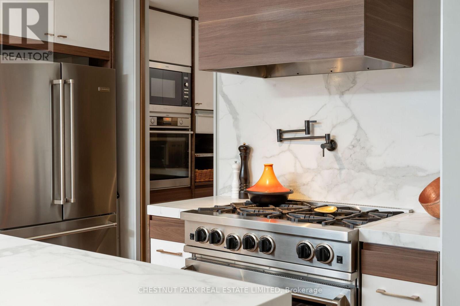 709 - 10 Navy Wharf Court, Toronto, Ontario  M5V 3V2 - Photo 4 - C12496666