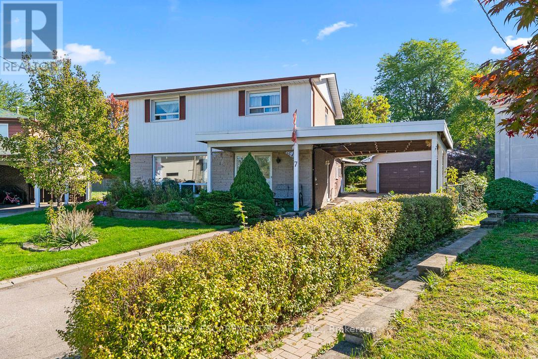 7 Delverton Place, Toronto, Ontario  M2S 1Y5 - Photo 2 - C12496708